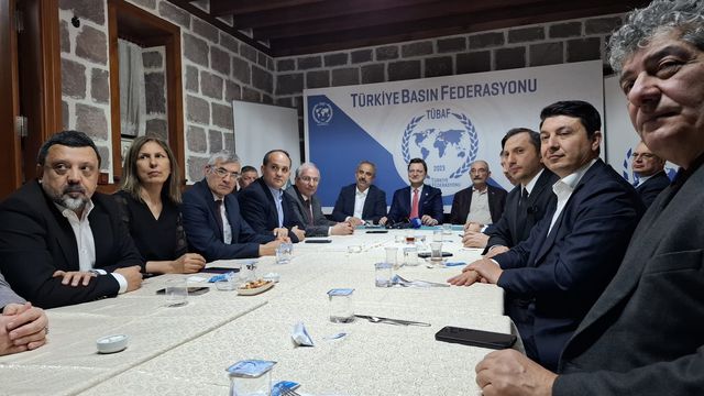 MİKROPLASTİKLER HORMON DENGESİNİ VE ÜREME SAĞLIĞINI ETKİLİYOR